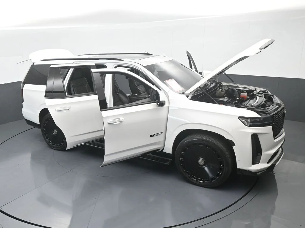 Used 2023 Crystal White Tricoat Cadillac V-Series image 100