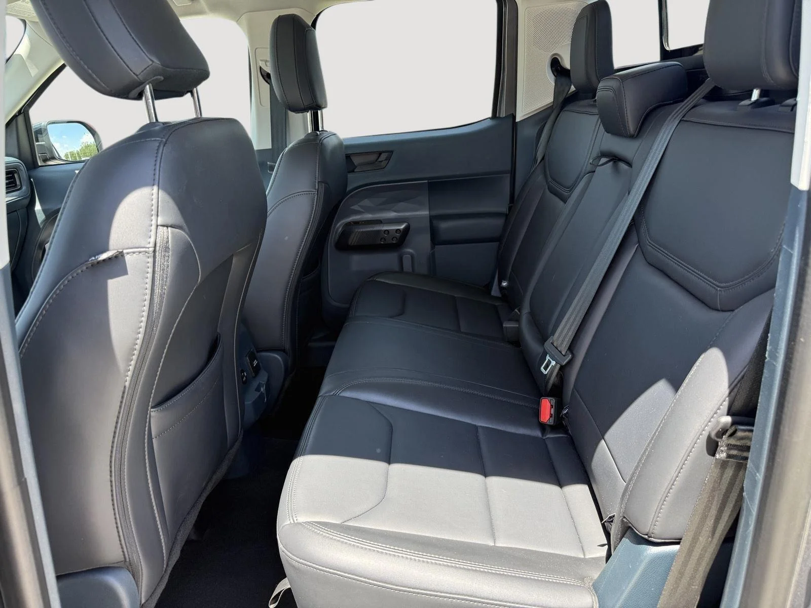 Certified Used 2024 Carbonized Gray Metallic Ford LARIAT image 21