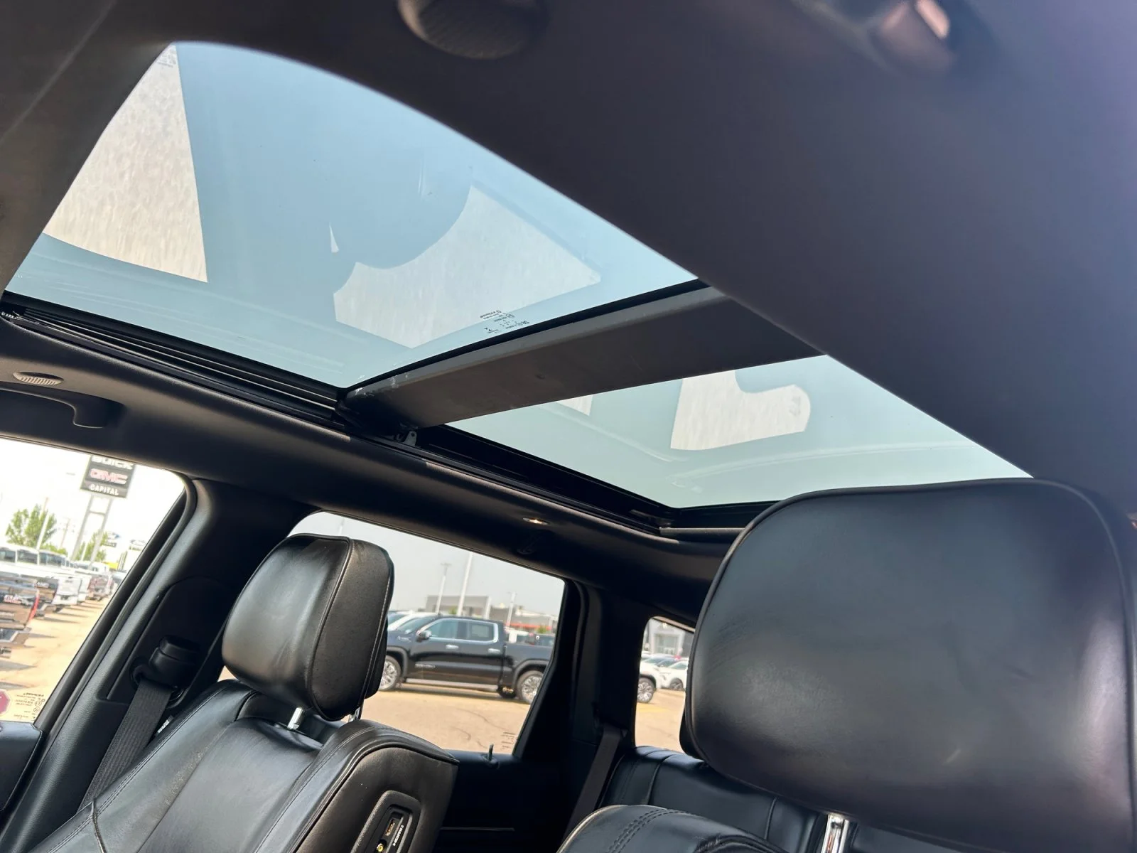 Used 2021 White Jeep OVERLAND HIGH ALTITUDE EDITION image 17