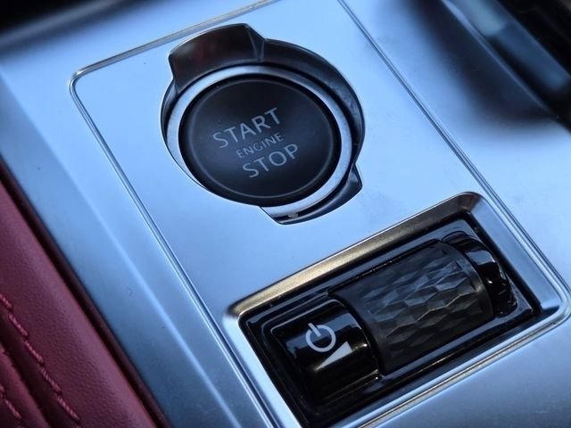 2022 Jaguar F-Pace SVR - Photo 33