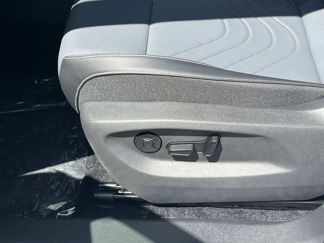 New 2026 White/off-white Volkswagen 2.0T SE R-Line Black image 18