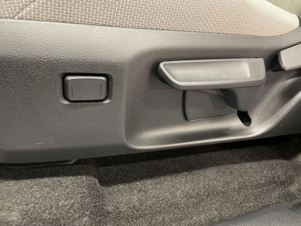 2026 Toyota 4Runner SR5 - Photo 13