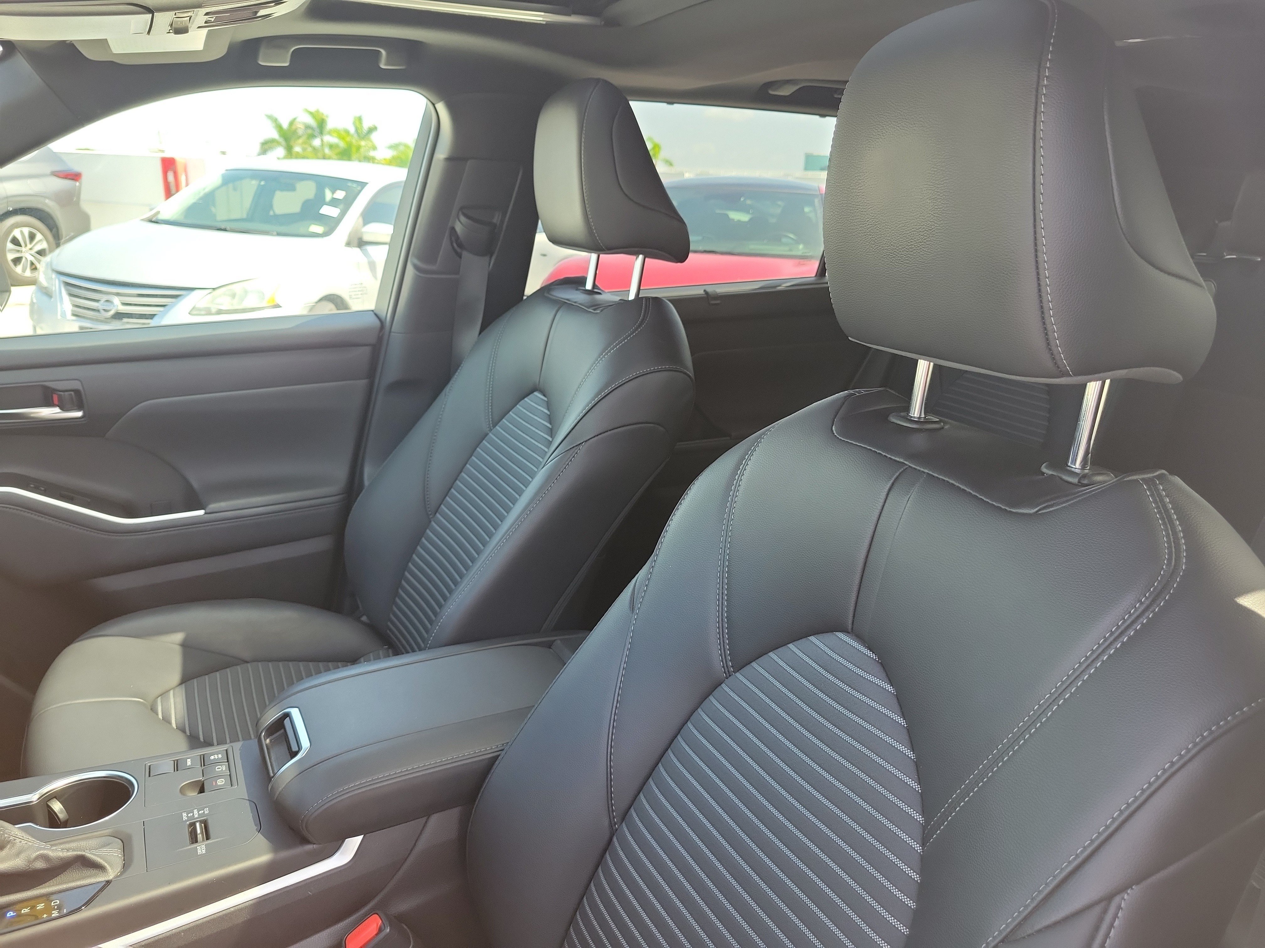 Certified Used 2024 Pearl Toyota LE image 24