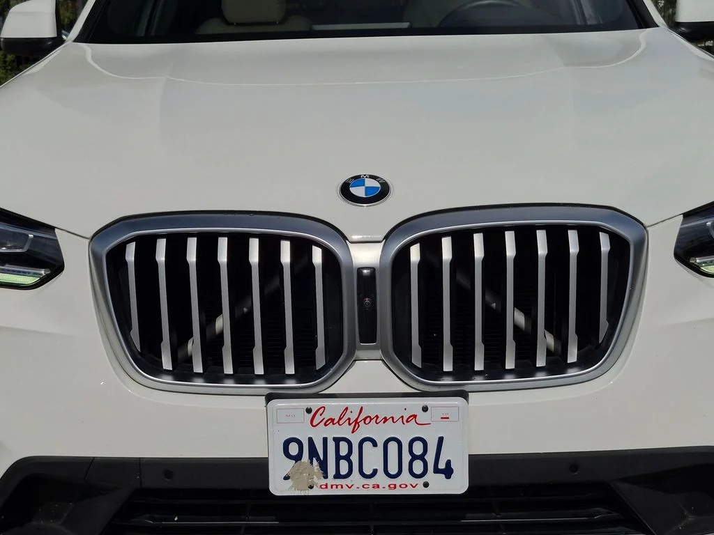 Used 2024 White BMW sDrive30i image 38