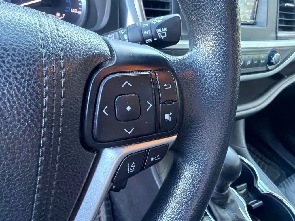 Used 2017 Walnut Toyota LE Plus image 23