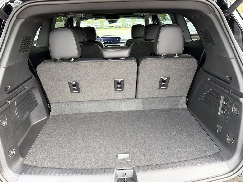 New 2026 Ebony Twilight Metallic Buick Sport Touring image 5