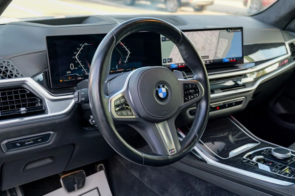 Used 2024 Brooklyn Gray Metallic BMW xDrive40i image 21