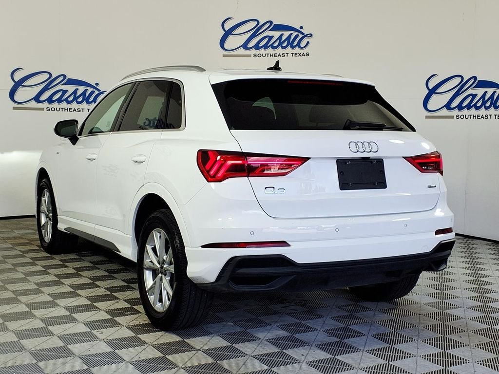 Used 2025  Audi Premium image 2
