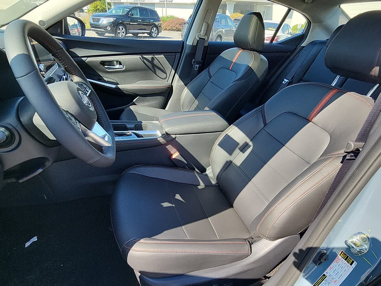 2025 Nissan Sentra SR - Photo 10