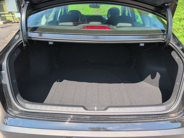 New 2026 Aurora Black Pearl Kia LXS image 23