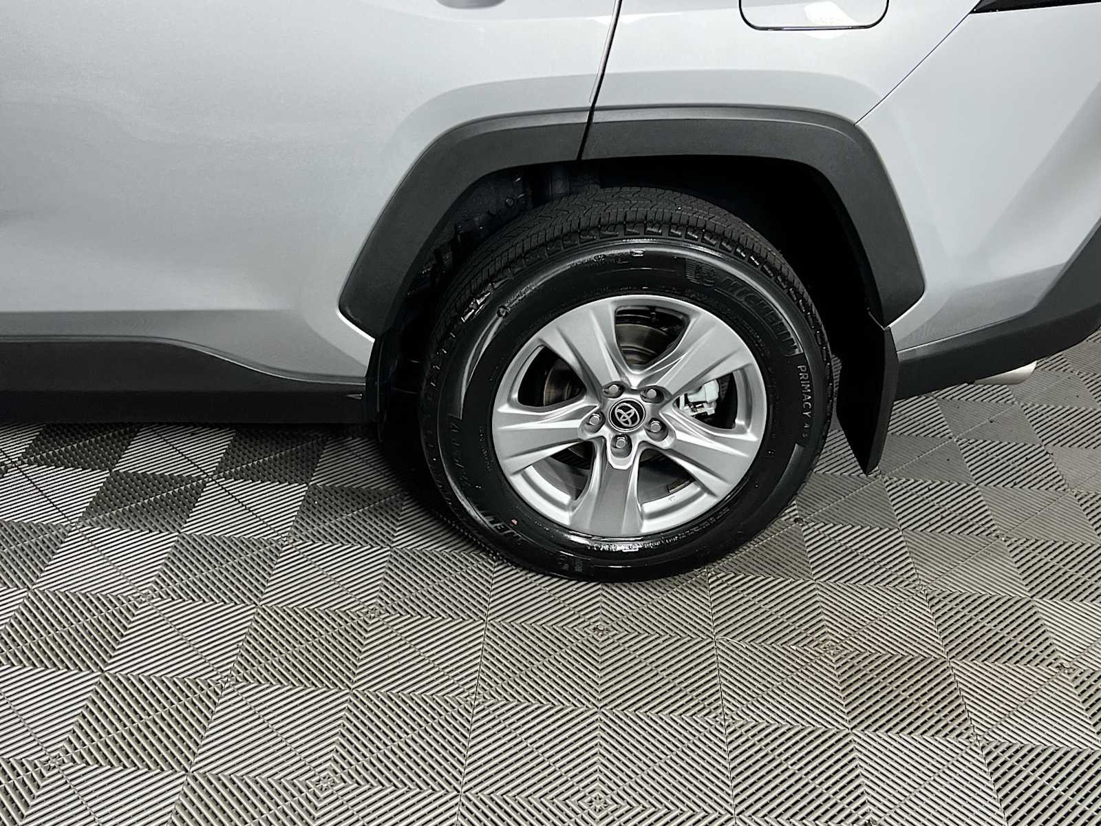 Used 2024 Silver Sky Metallic Toyota XLE image 30