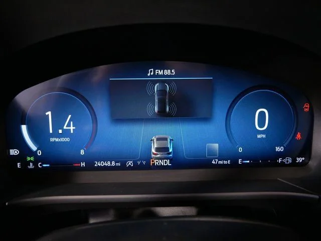 Used 2025  Ford Platinum image 24