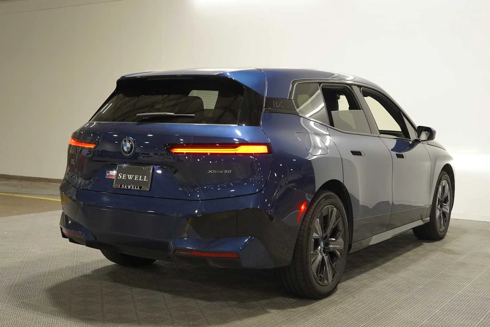 Certified Used 2024 Phytonic Blue Metallic BMW xDrive50 image 4