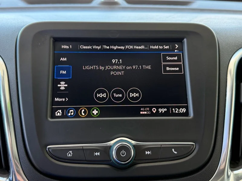 Used 2024 Summit White Chevrolet LT image 10