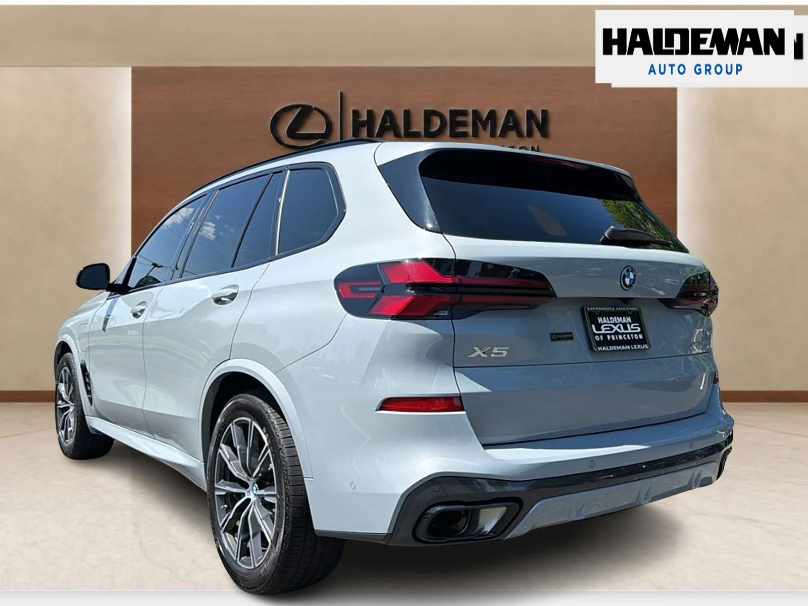 Used 2025 Brooklyn Gray Metallic BMW xDrive50e image 3