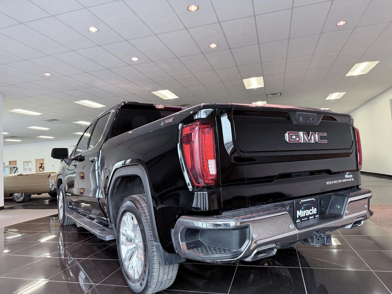 Used 2021 Onyx Black GMC SLT image 7