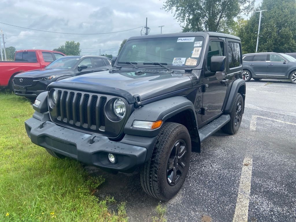 Used 2022 Granite Crystal Metallic Clearcoat Jeep Sport S image 3