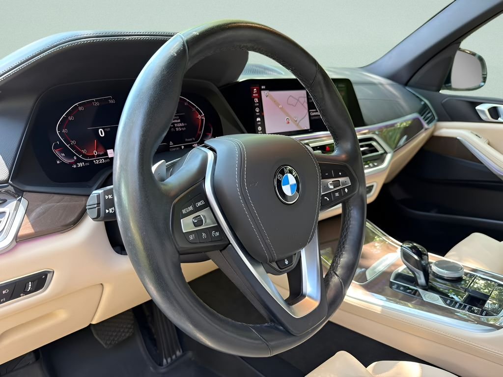 Used 2022 White BMW xDrive40i image 15