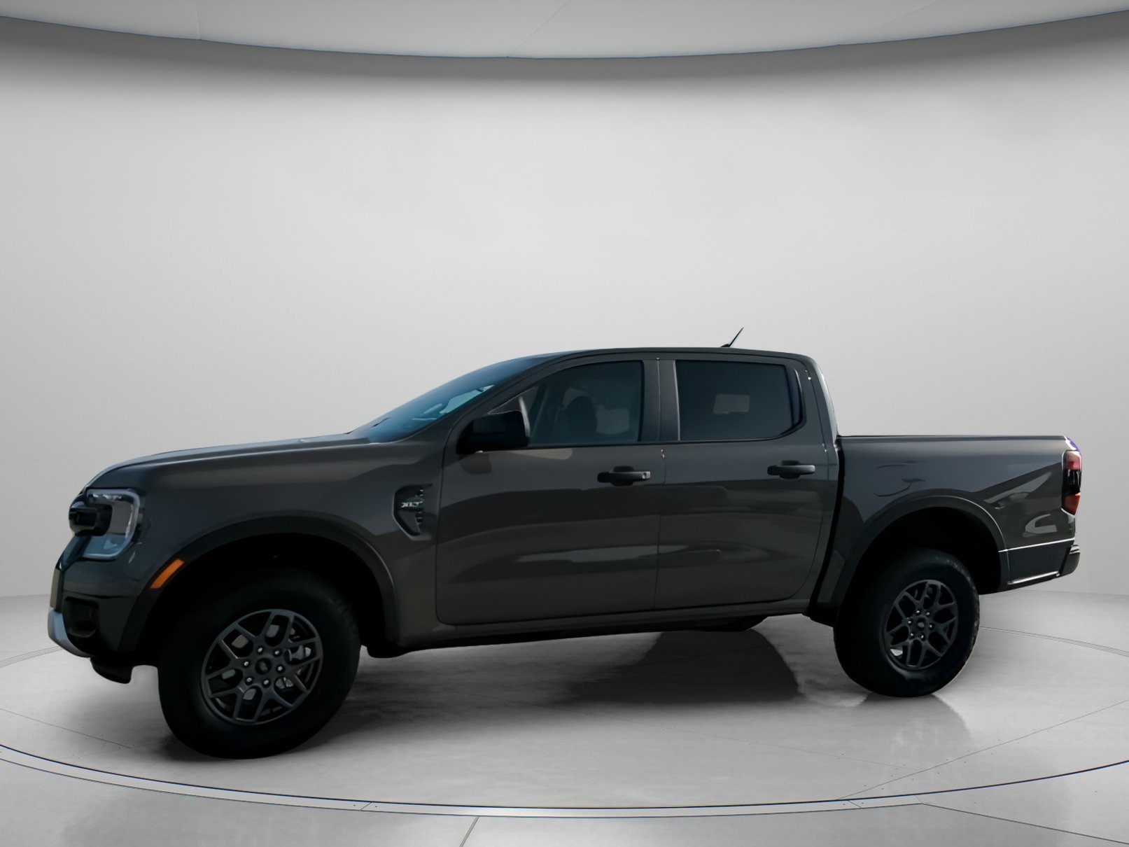 New 2026 Marsh Gray Ford XLT image 12