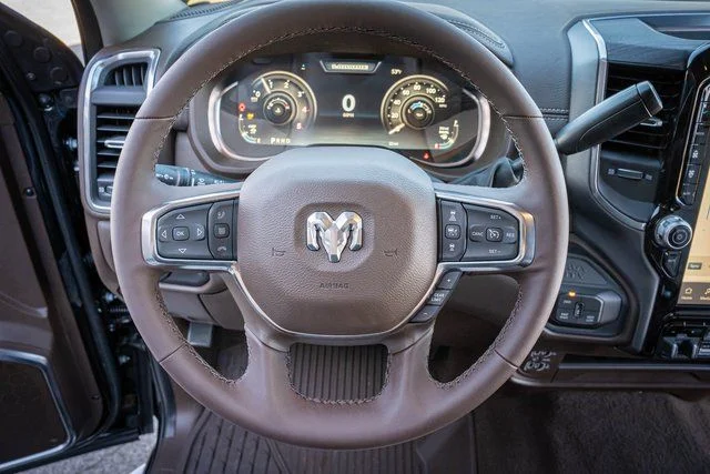 2026 RAM 3500 Laramie - Photo 18