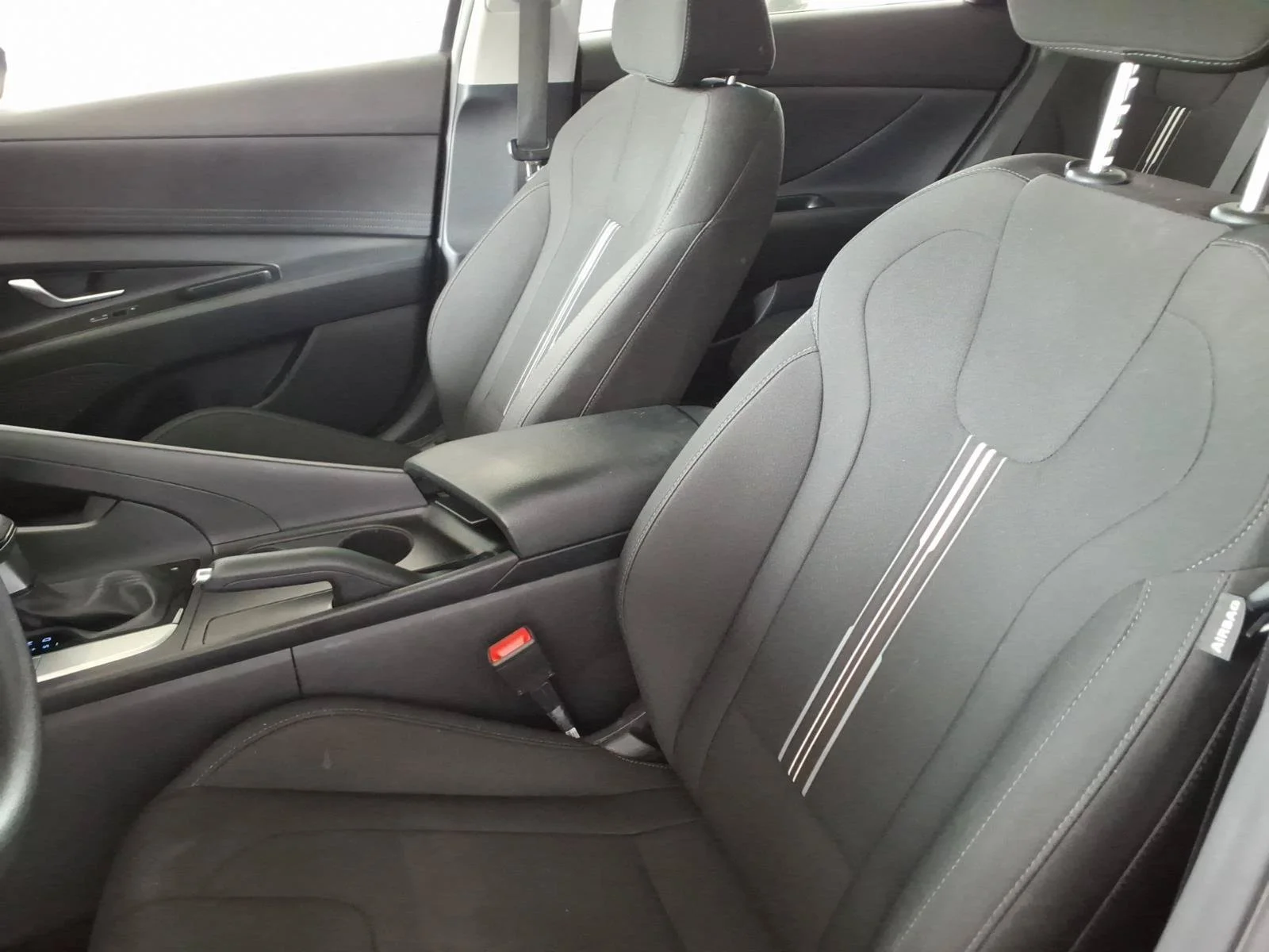 Used 2023 Phantom Black Hyundai SEL image 10