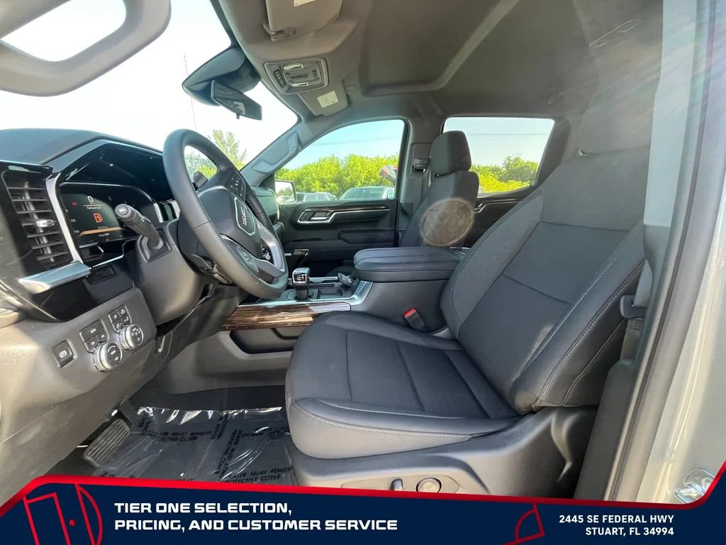 New 2026 Sterling Metallic GMC Elevation image 10