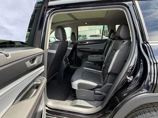 New 2026 Black Volkswagen 2.0T Peak Edition image 9