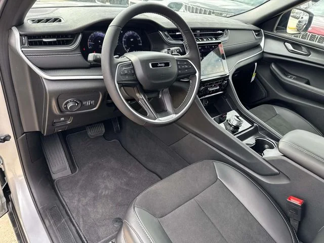 New 2025 Silver Jeep Altitude X image 14