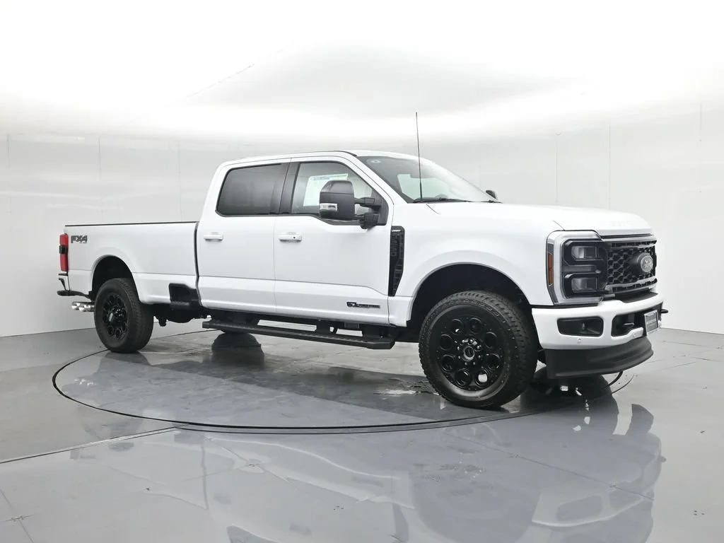 New 2026 Oxford White Ford Lariat image 6