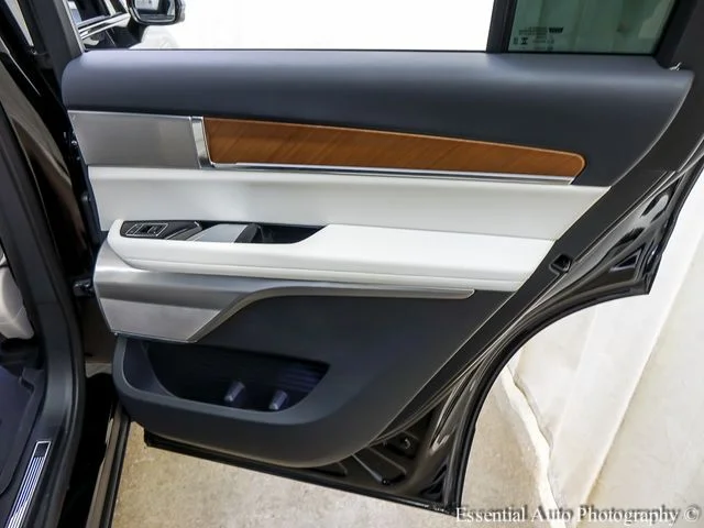 2026 Cadillac VISTIQ Luxury - Photo 30