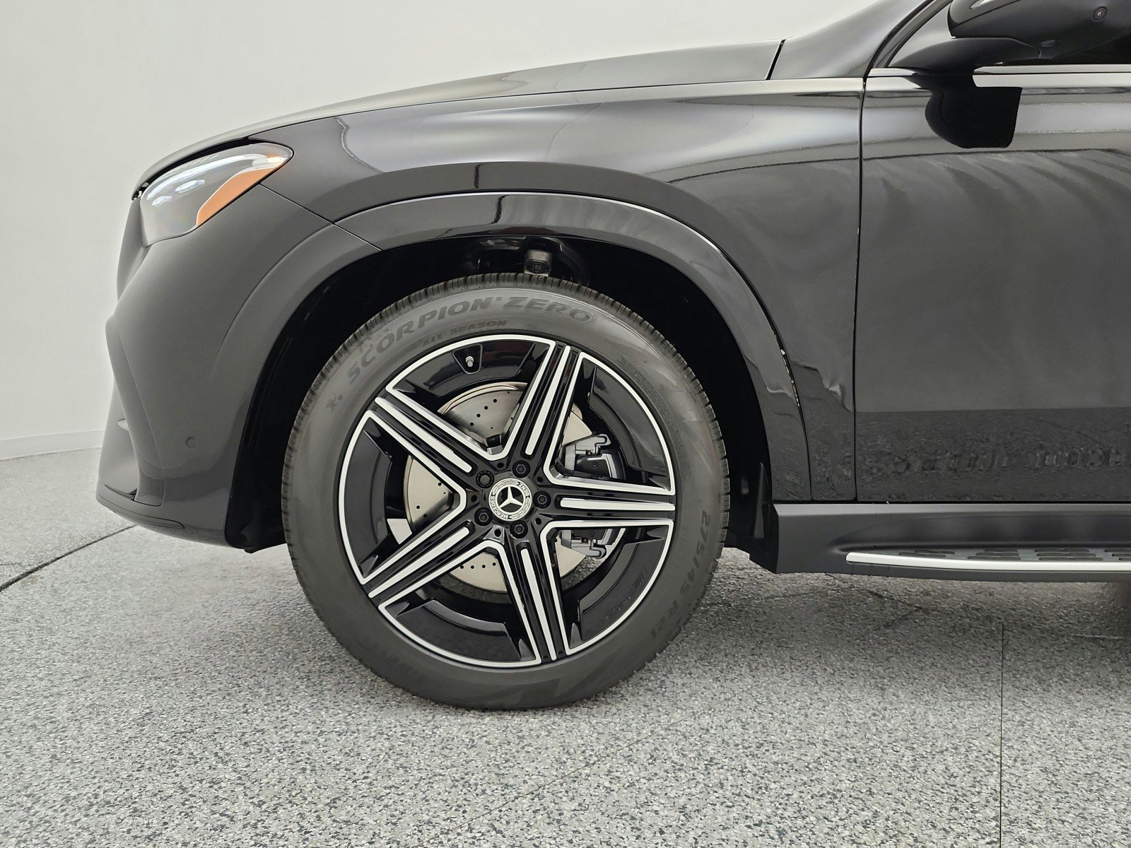 New 2026 Black Mercedes-Benz GLE 450 4MATIC® SUV image 42