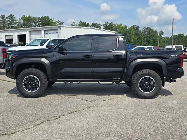 Used 2025  Toyota  image 2