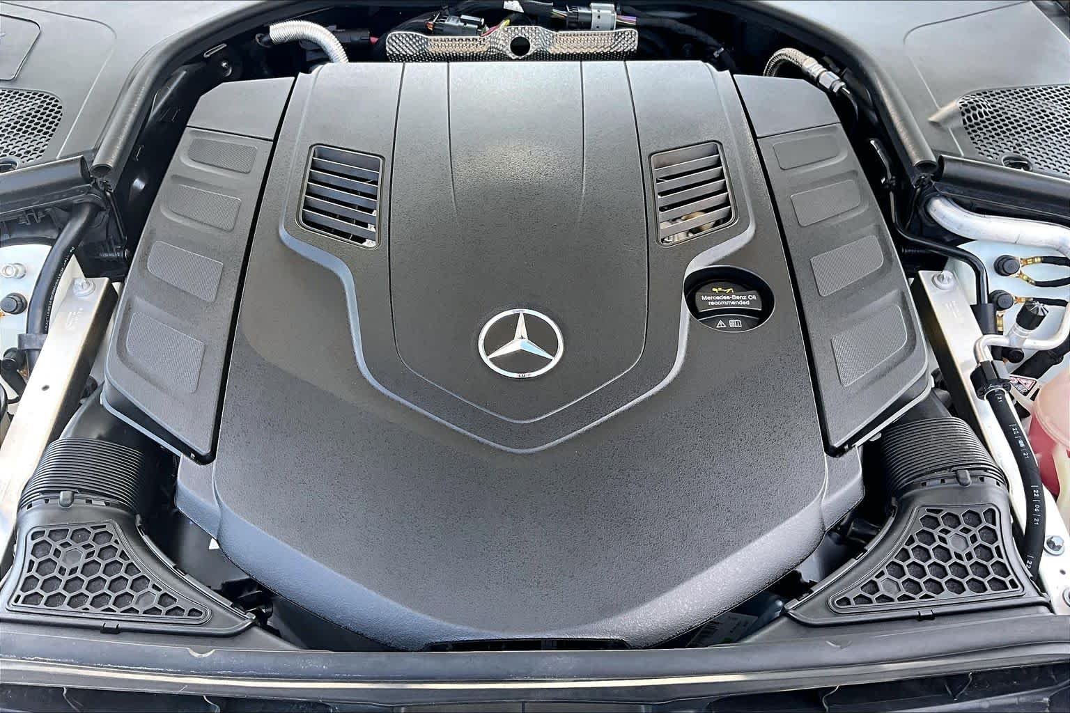 Used 2022 MANUFAKTUR Diamond White Mercedes-Benz S 580 image 32
