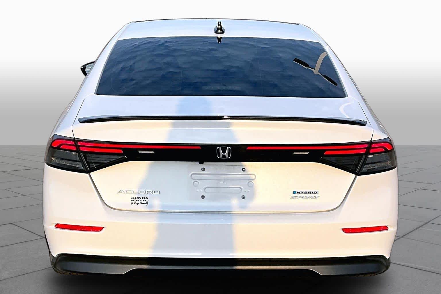Certified Used 2023 Platinum White Pearl Honda Sport image 5