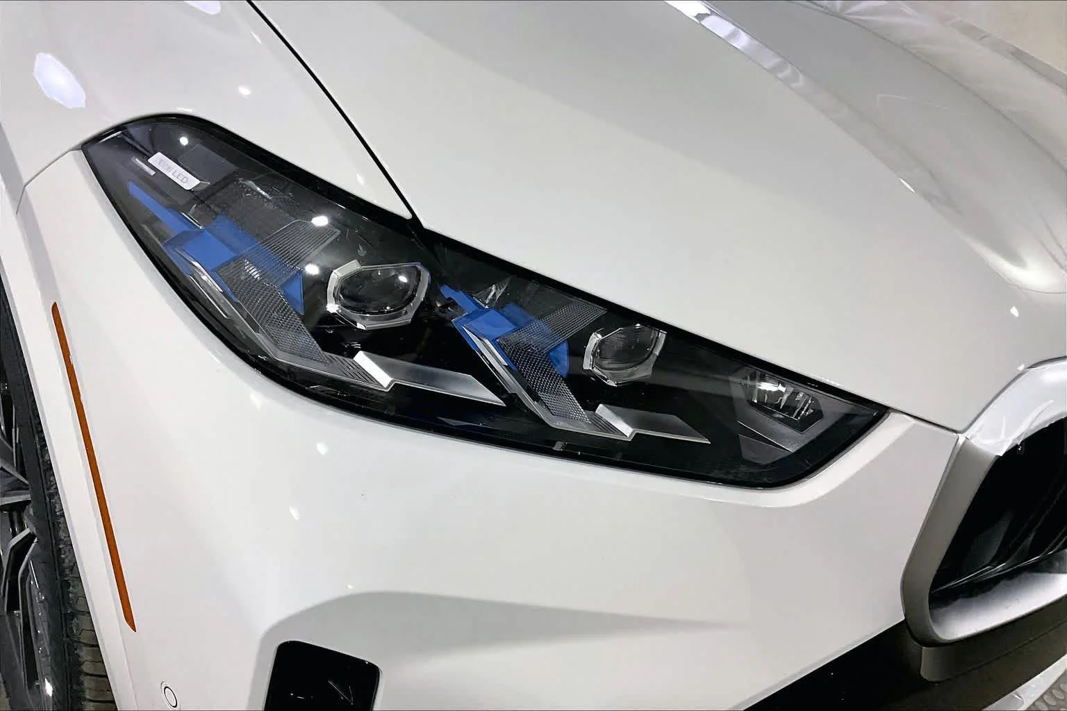 New 2026 Alpine White BMW M60i image 16