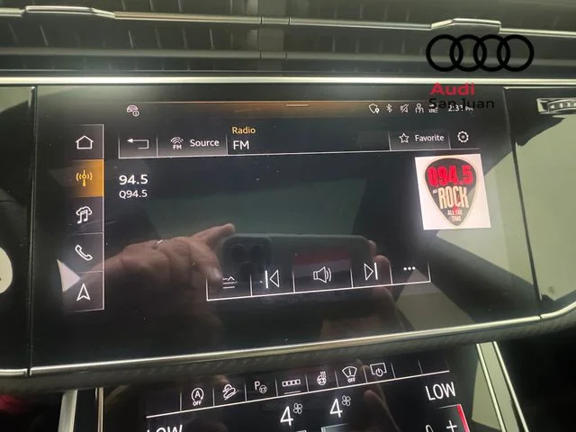 New 2026 White Audi 4.0T Prestige image 17