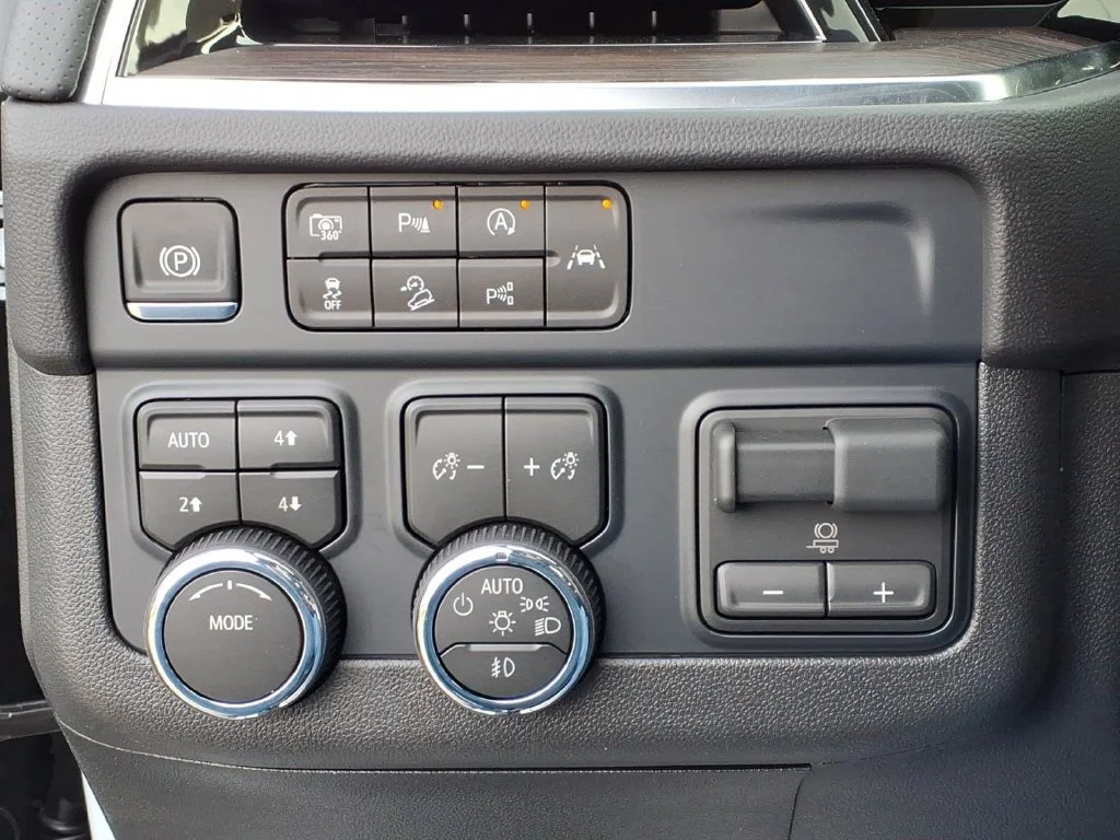 2026 Chevrolet Tahoe Premier - Photo 15