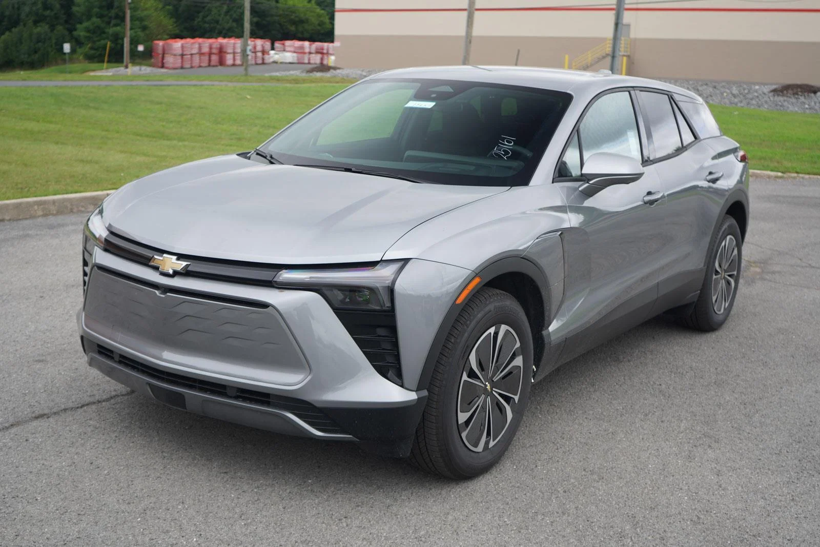New 2025 Sterling Gray Metallic Chevrolet LT image 8