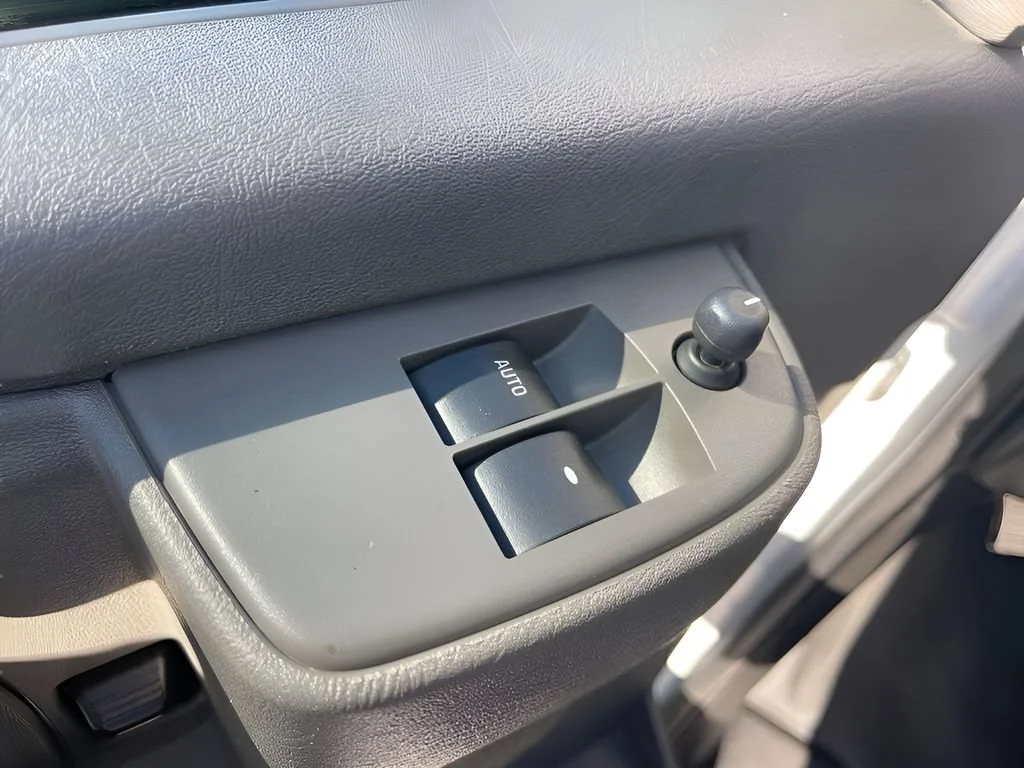 Used 2023 Summit White GMC Work Van image 19