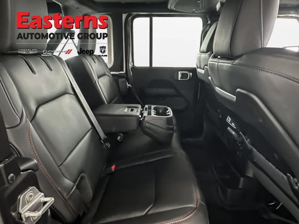 New 2026 Granite Crystal Metallic Clear-Coat Exterior Paint Jeep Moab 392 image 20