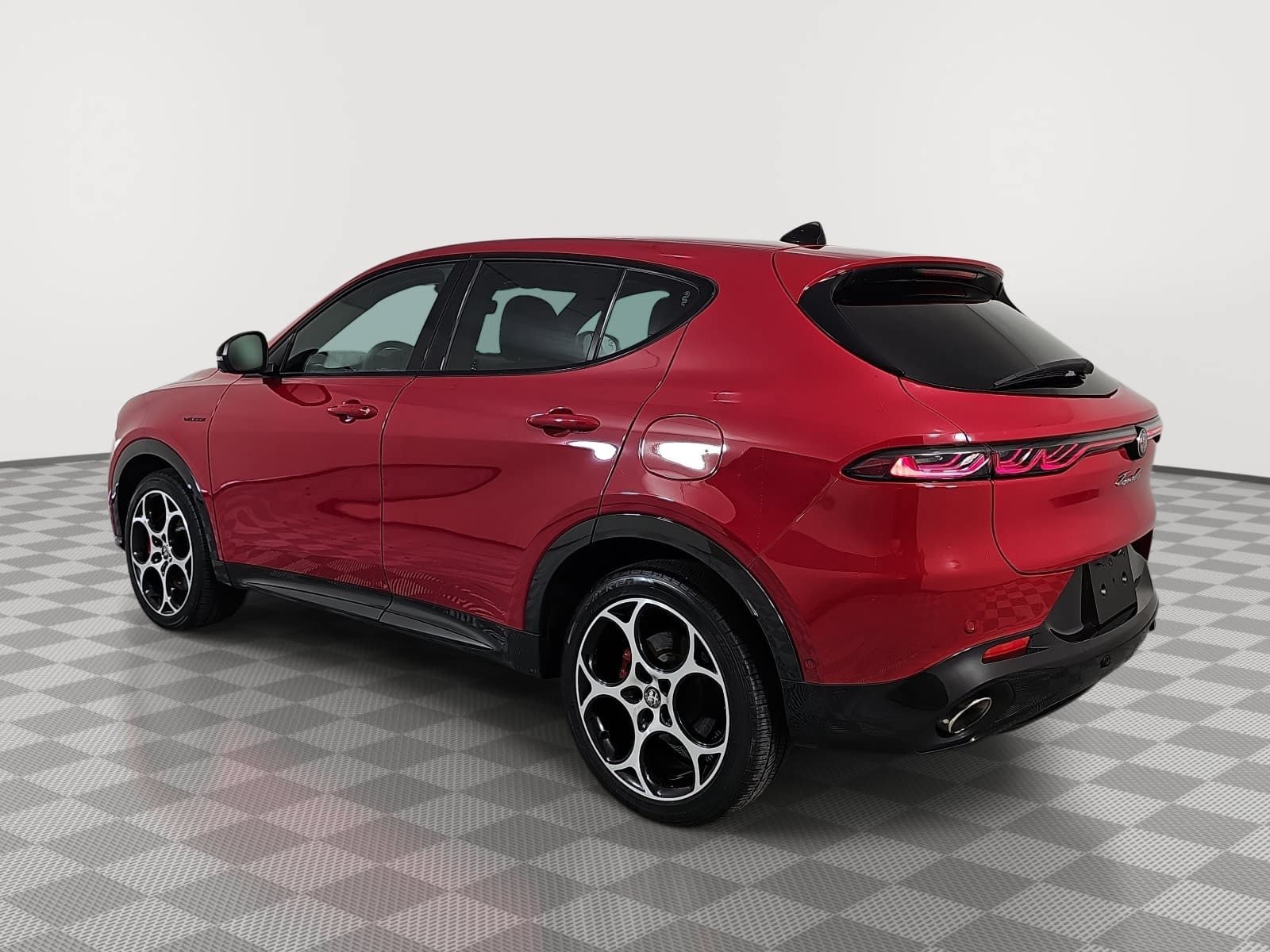 Used 2024 Red Alfa Romeo Veloce image 6