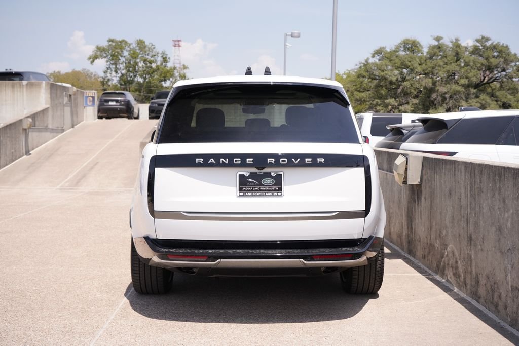 New 2026 Fuji White Land Rover SE image 8