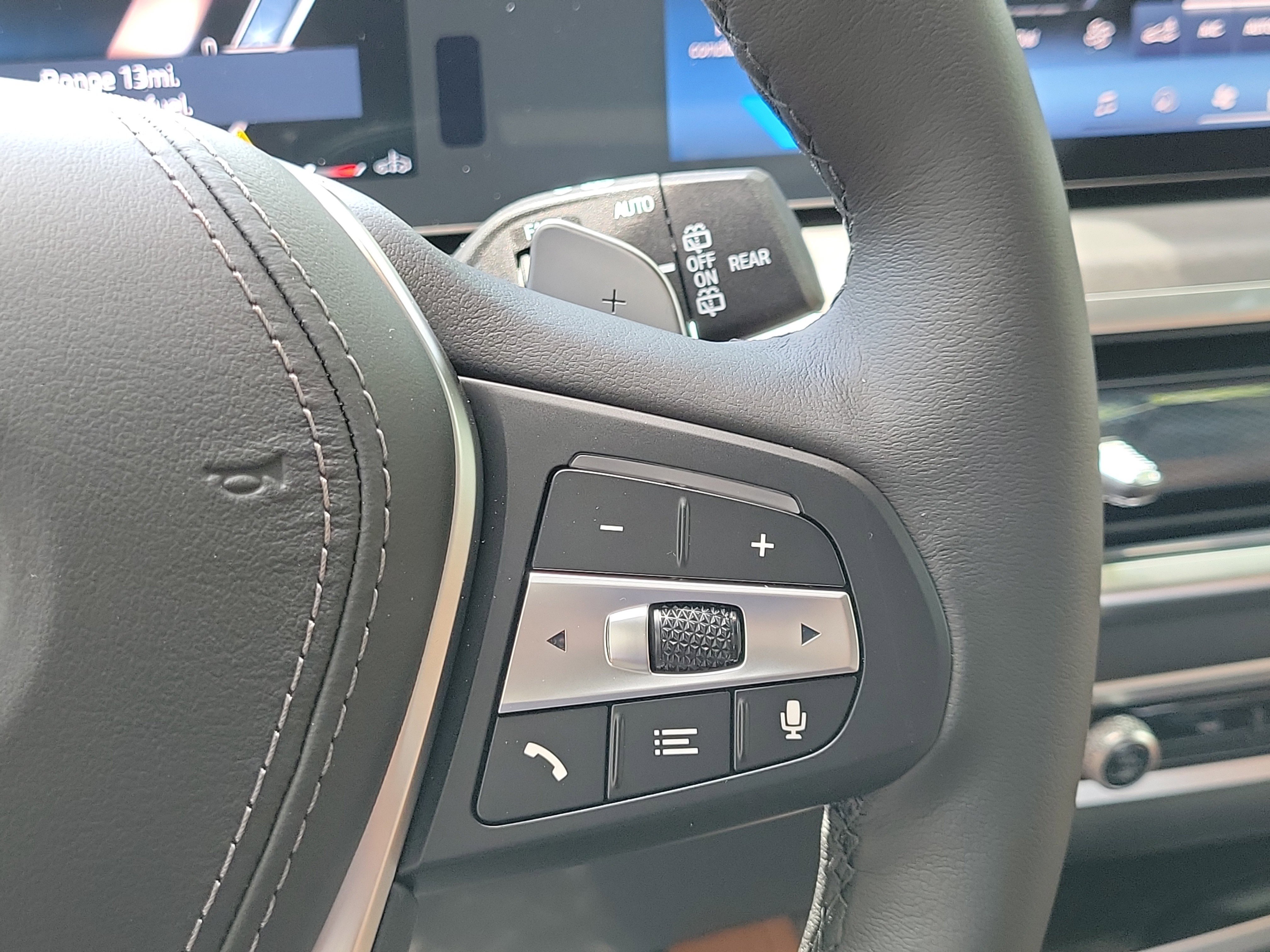 New 2026 Skyscraper Grey Metallic BMW sDrive40i image 23