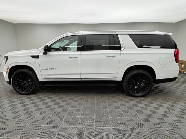 New 2026 Summit White GMC Elevation image 17