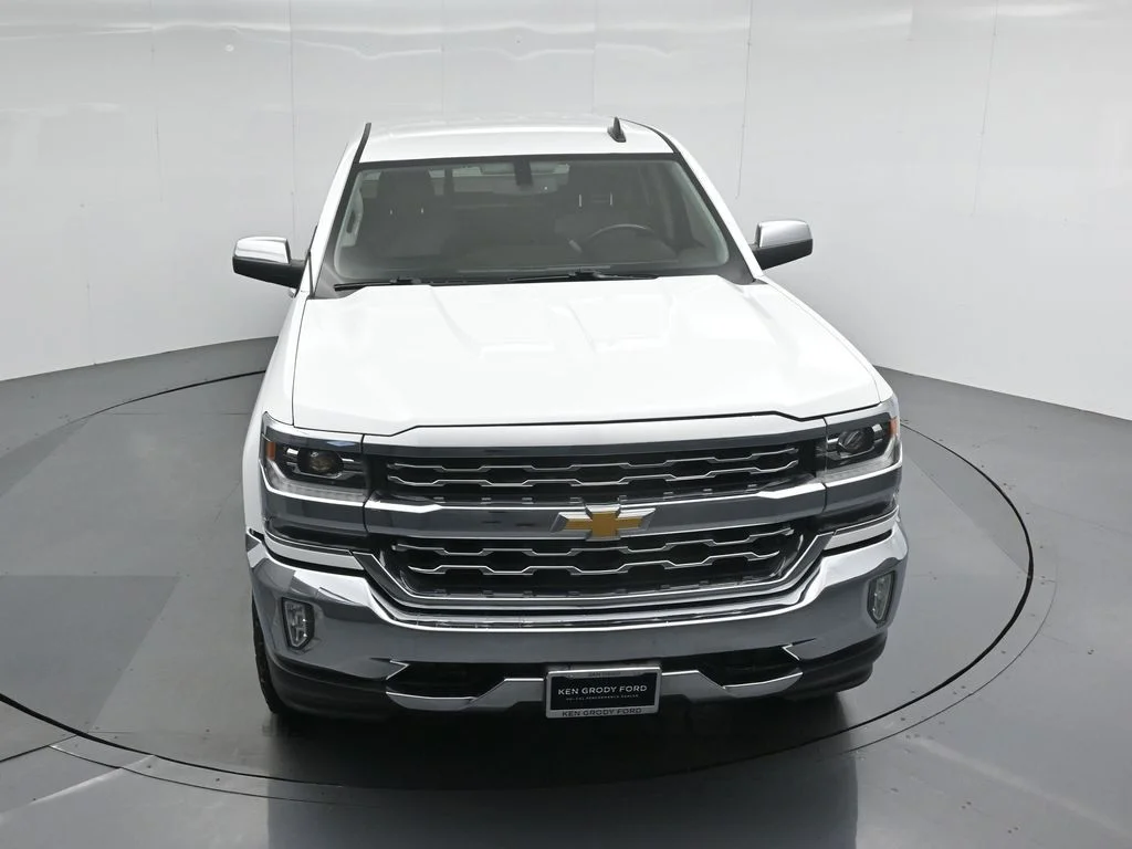 Used 2018 White Chevrolet LTZ image 34
