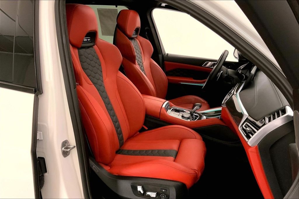 Used 2022 Alpine White BMW  image 6
