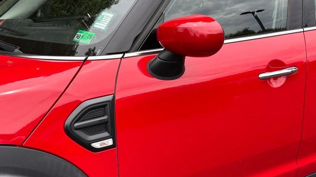 Used 2022 Chili Red MINI Signature image 11