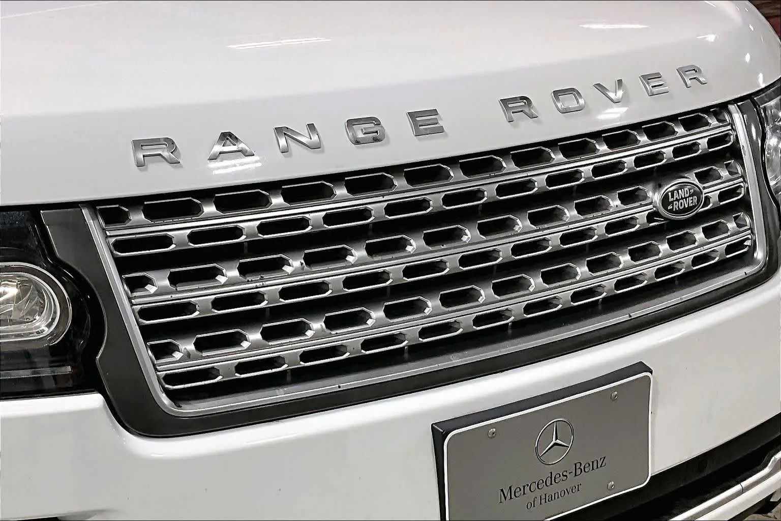 Used 2016 Fuji White Land Rover Supercharged image 30