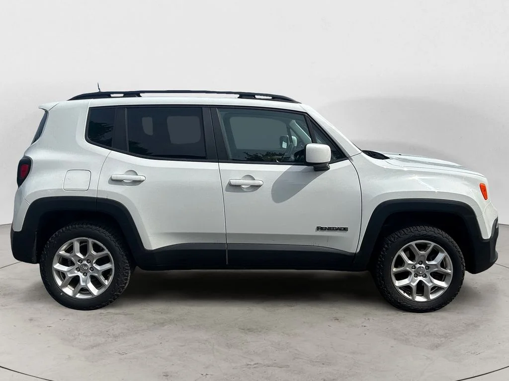 Used 2018 Alpine White Jeep Latitude 4x4 image 7