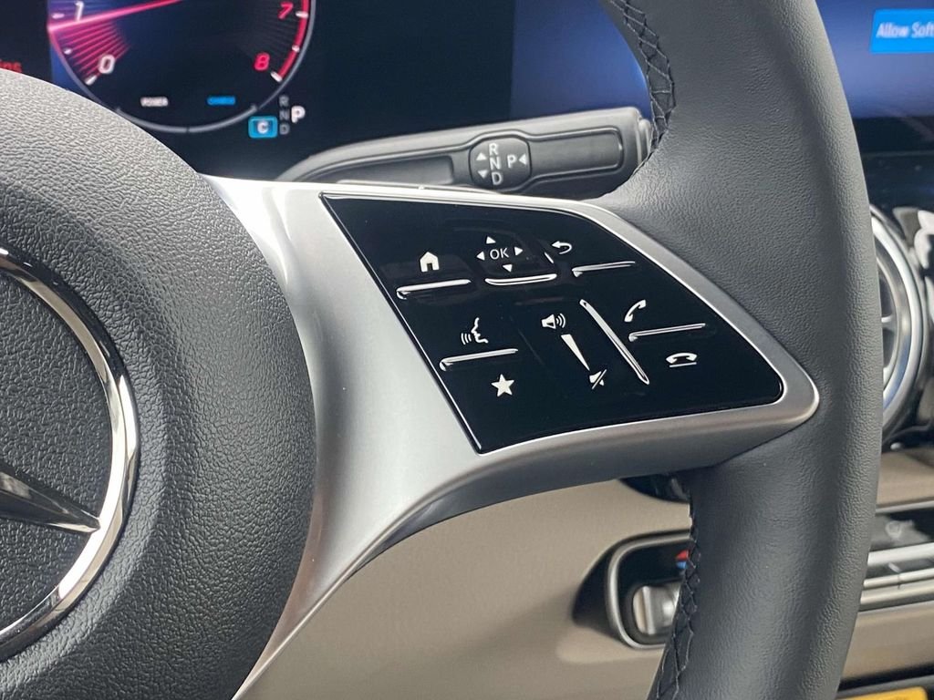 2025 Mercedes-Benz GLB Base - Photo 22
